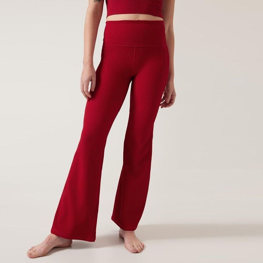 Athleta Salutation Stash Rib Flare red size large
